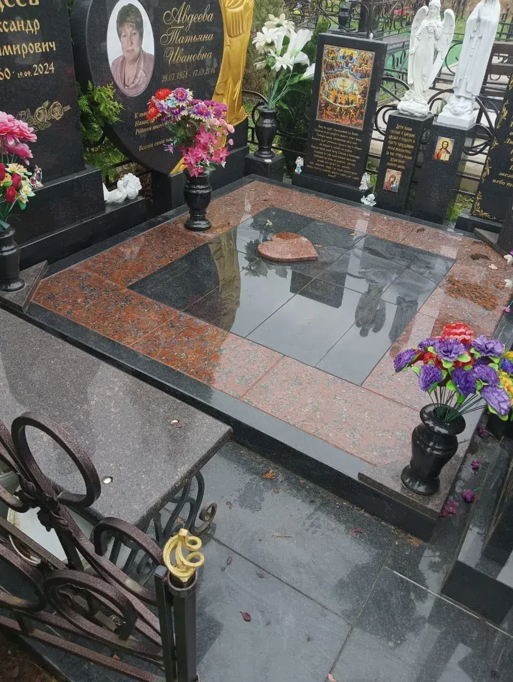 памятники премиум класса